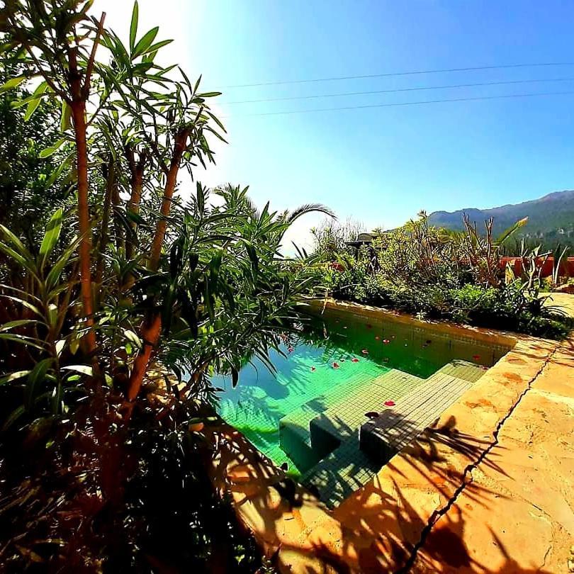 Hotel DDG Retreat Casares Exterior foto