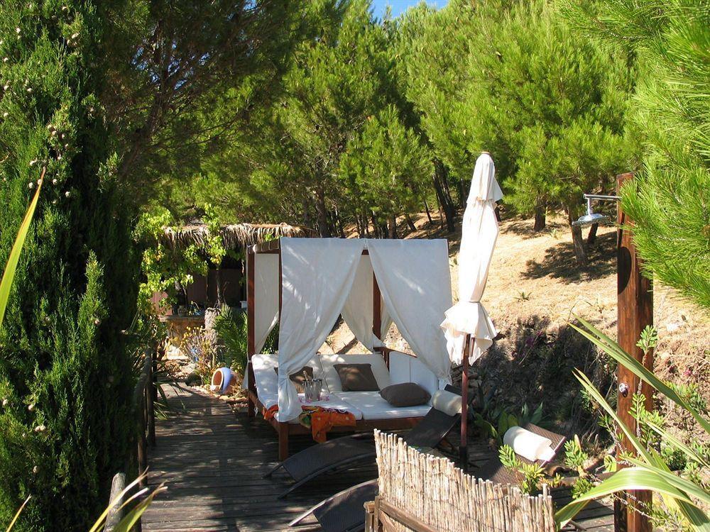 Hotel DDG Retreat Casares Exterior foto