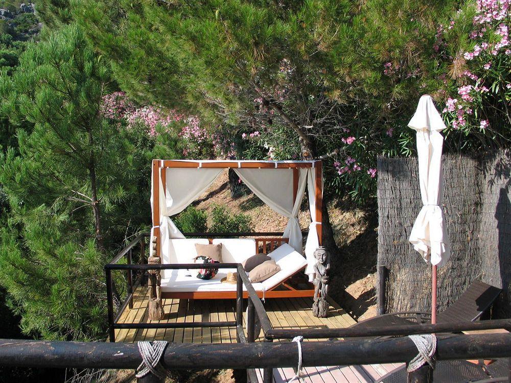 Hotel DDG Retreat Casares Exterior foto