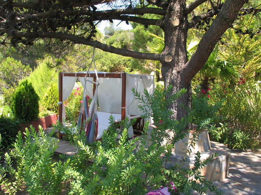 Hotel DDG Retreat Casares Exterior foto